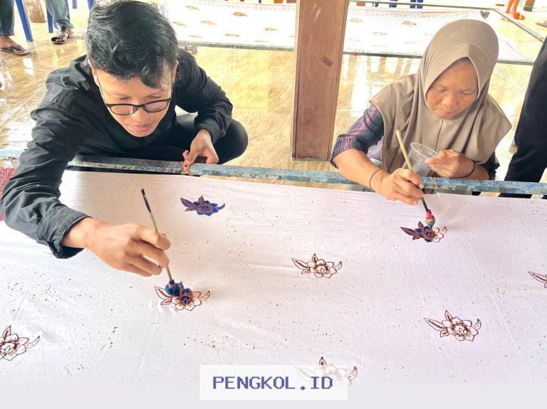 Bank Muamalat Dorong Kemandirian Difabel Melalui Pelatihan Batik Ciprat Karangpatihan di Ponorogo