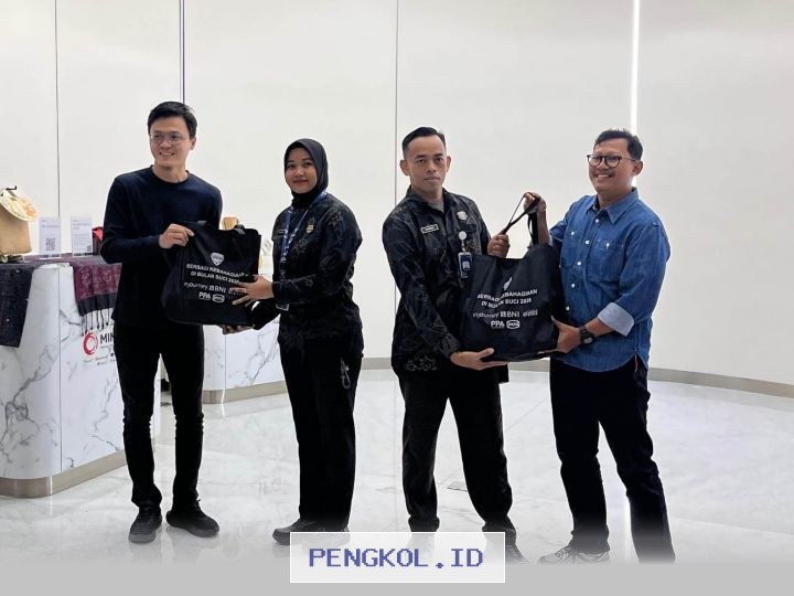 BUMN Serahkan Bantuan Ramadan kepada Petugas Lapangan dan Keamanan Wilayah Ibu Kota