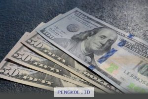 Dolar Amerika Serikat Anjlok Usai Perkasa Bersama Kenaikan Harga Minyak Dunia