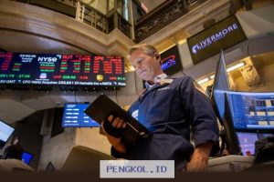 Indeks Saham Wall Street Terpukul di Tengah Lonjakan Biaya Energi Global