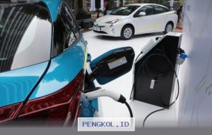 Sopir Taksi Online Rasakan Penghematan Biaya Operasional Sampai 65% Setelah Beralih ke Kendaraan Listrik
