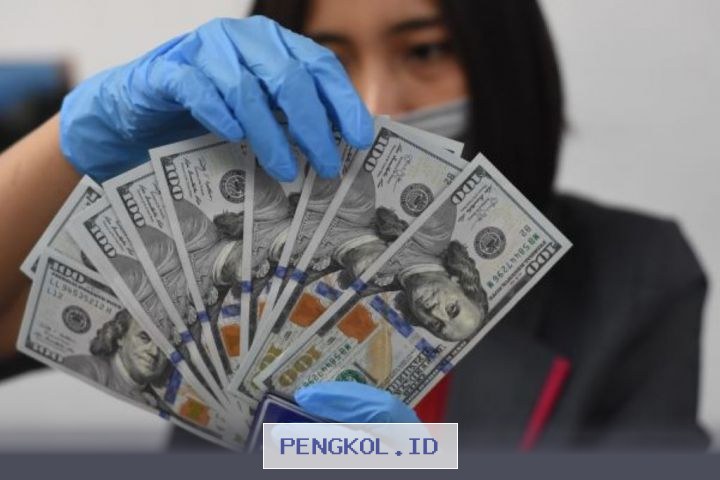Dolar Amerika Serikat Naik Dipicu Harapan Damai Antara AS dan Iran